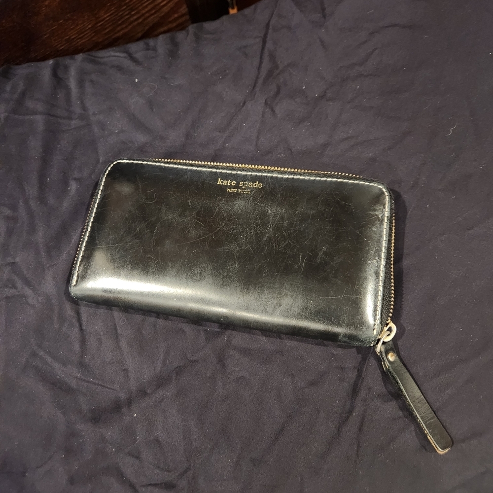 Kate Spade Black Leather Zip Wallet
